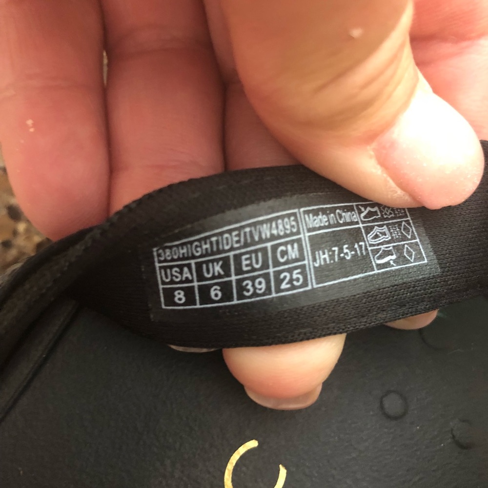 Vionic Flip flops with ortho heal